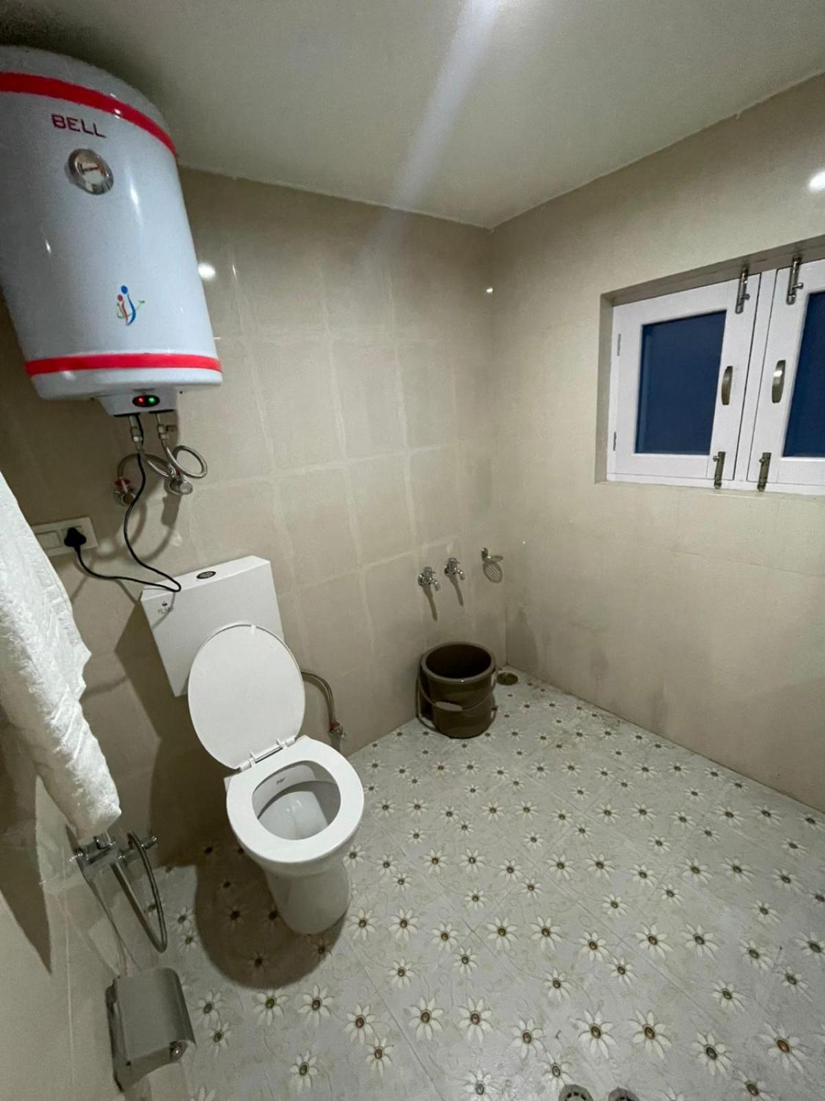 Al Jalal Resort Srinagar  Luaran gambar