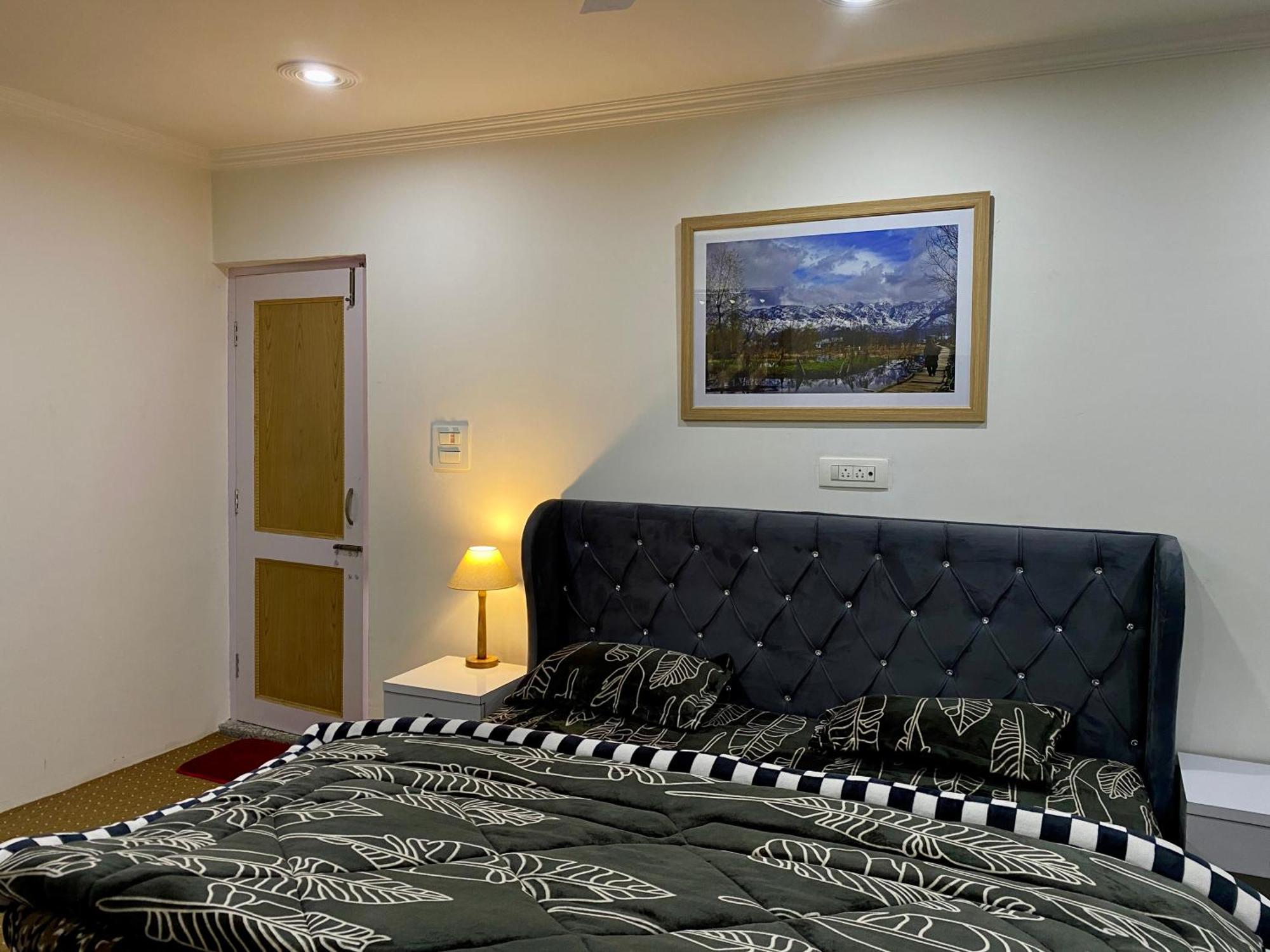 Al Jalal Resort Srinagar  Luaran gambar